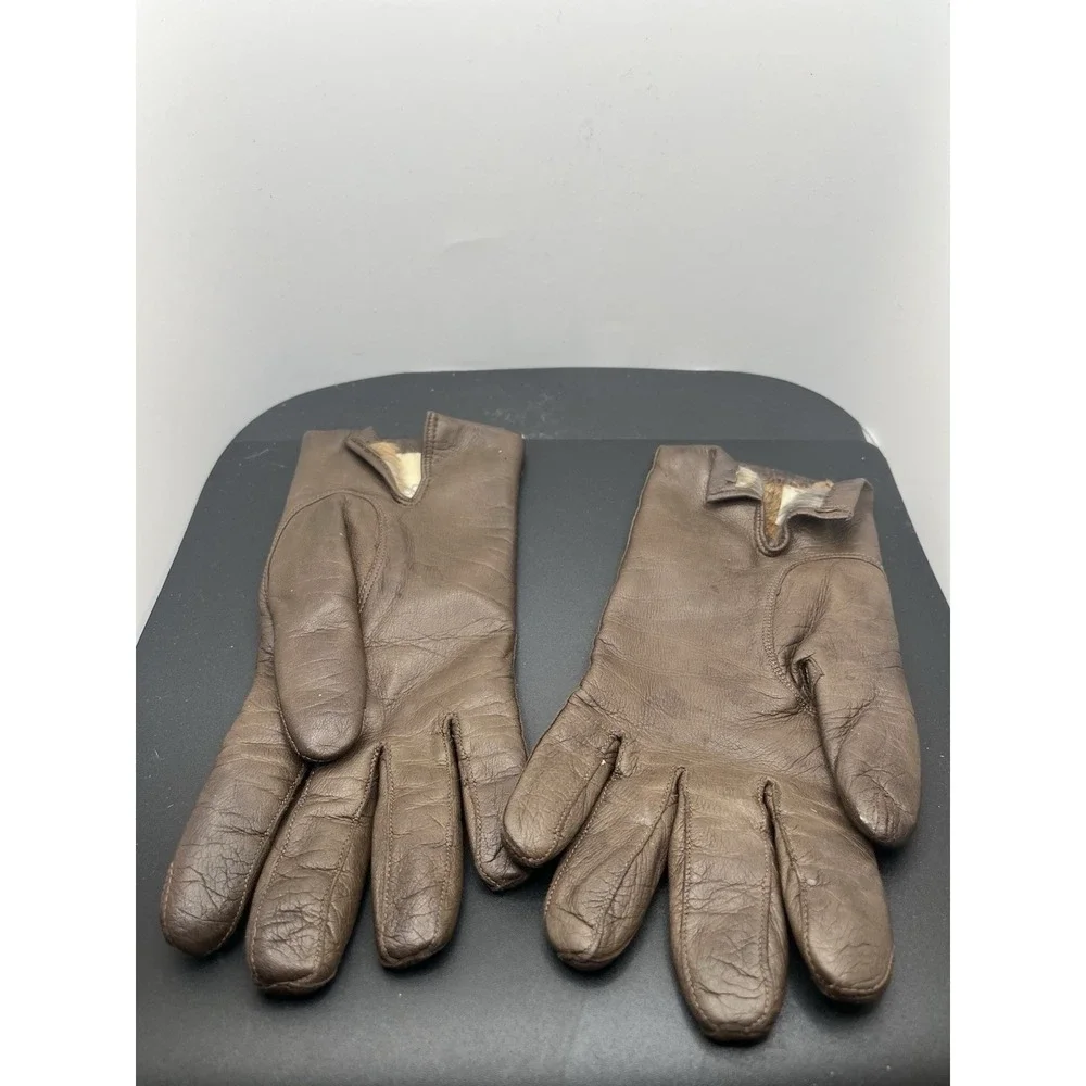 N/A women brown